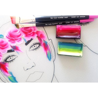 The Face Painting Shop Short 3/4 Angled Brush The Face Painting Shop Short 3/4 Angled Brush